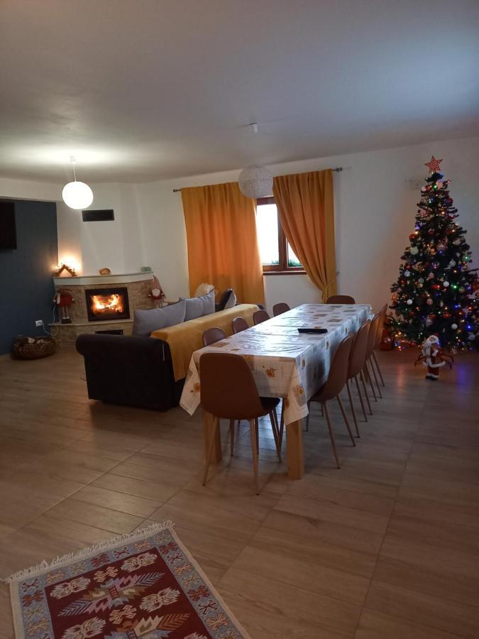 Casa Loredana Кирцишоара Екстер'єр фото