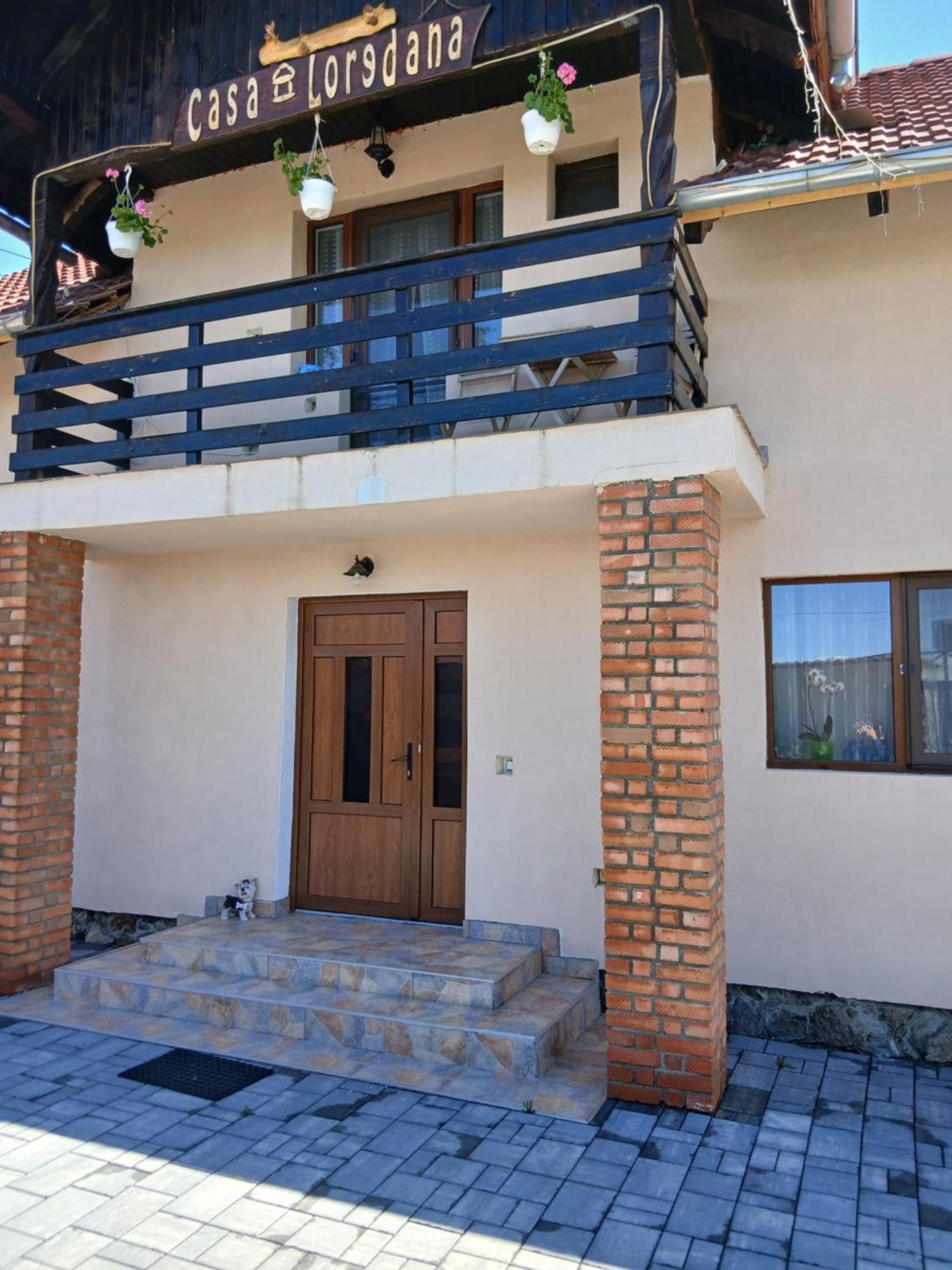 Casa Loredana Кирцишоара Екстер'єр фото